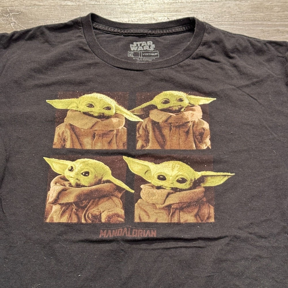 Star Wars Shirt Mens XL Black Baby Yoda Graphic Crew Neck Short Sleeve Cotton